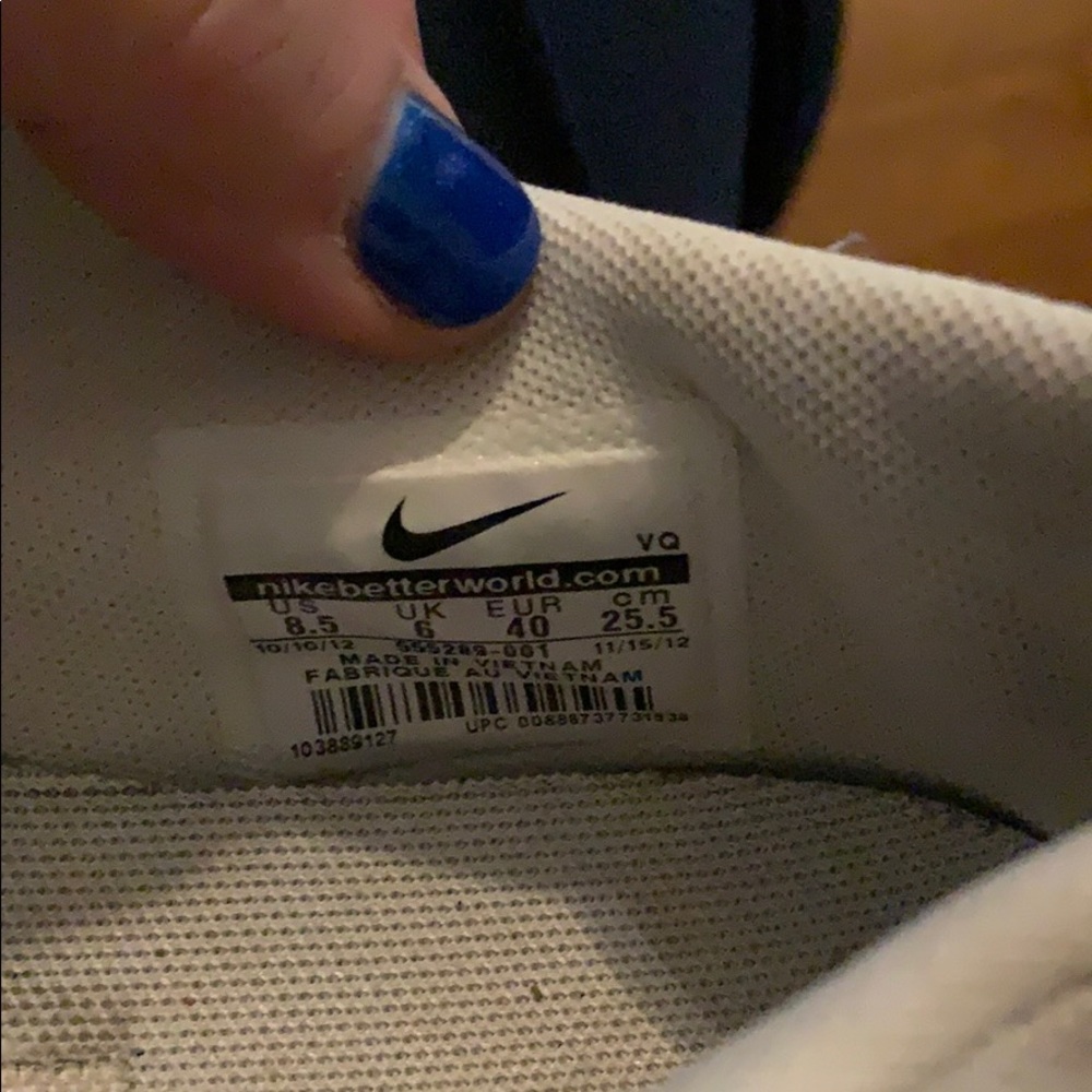 Used shoes - Picture 3 of 3